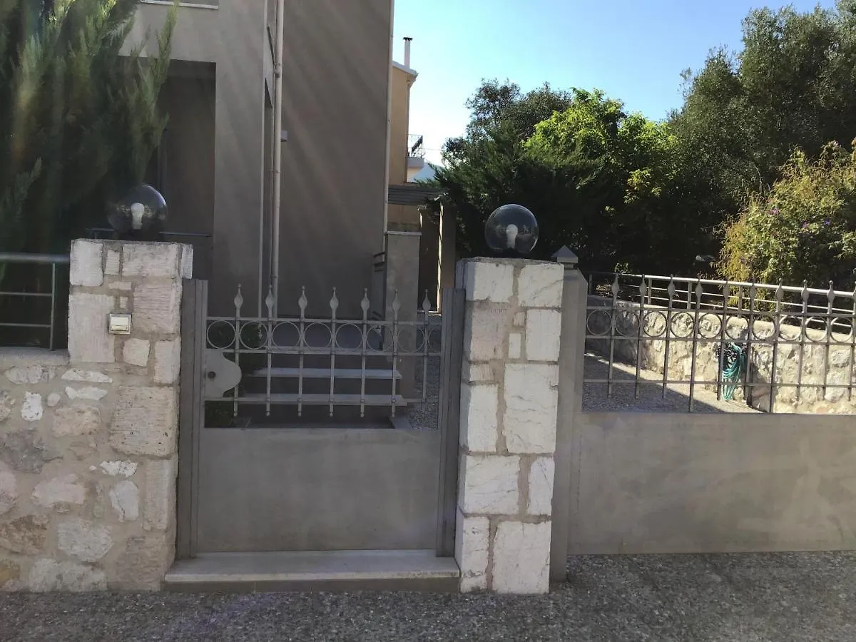 D'Angelos Apartments Karavomylos