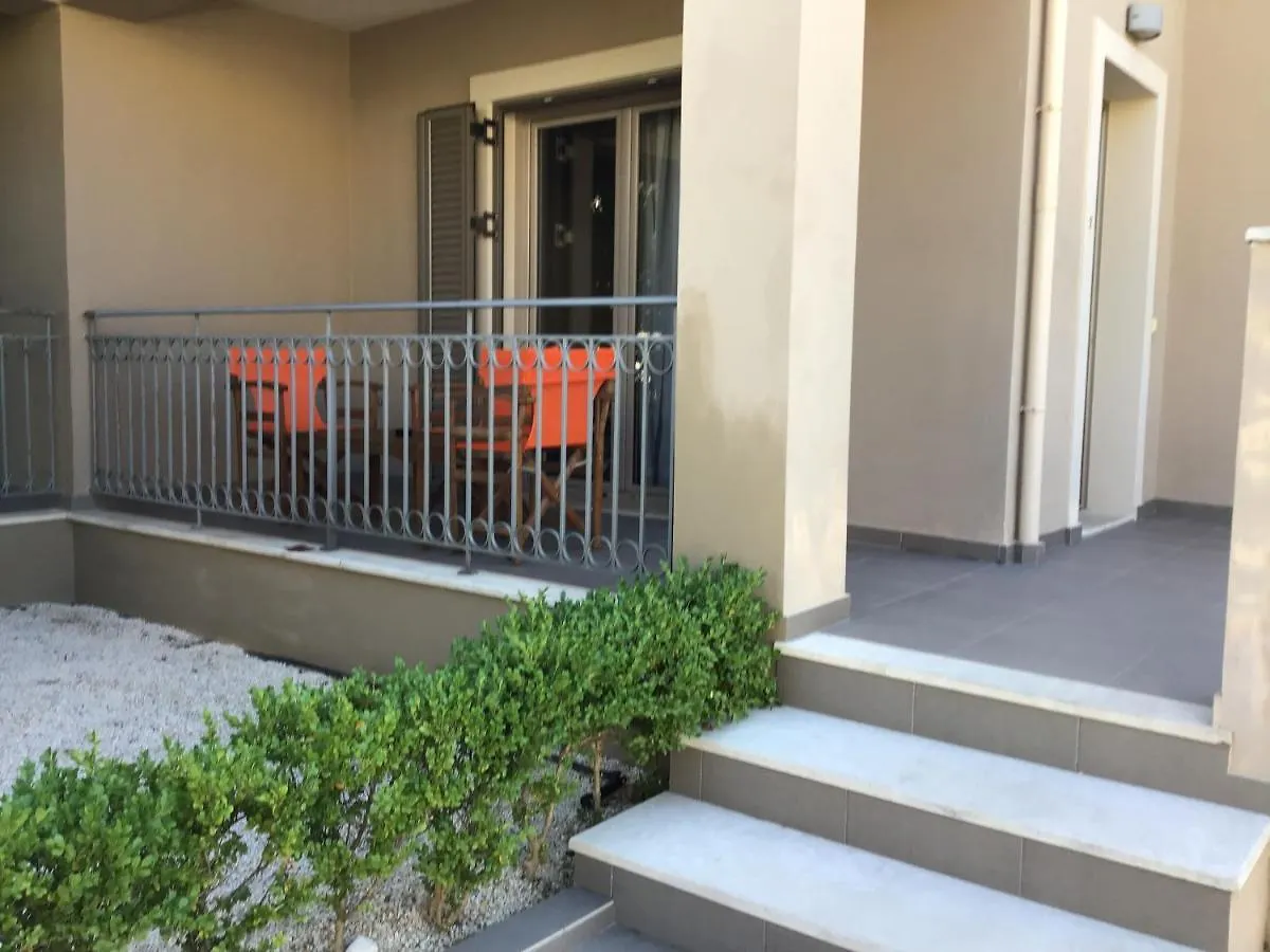 D'Angelos Apartments Karavomylos