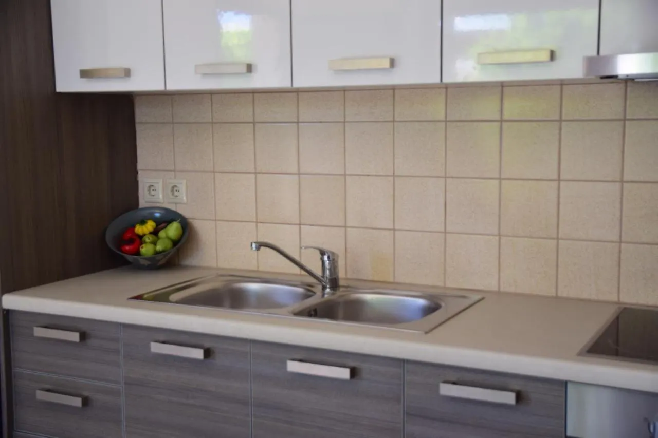 D'Angelos Apartments Karavomylos
