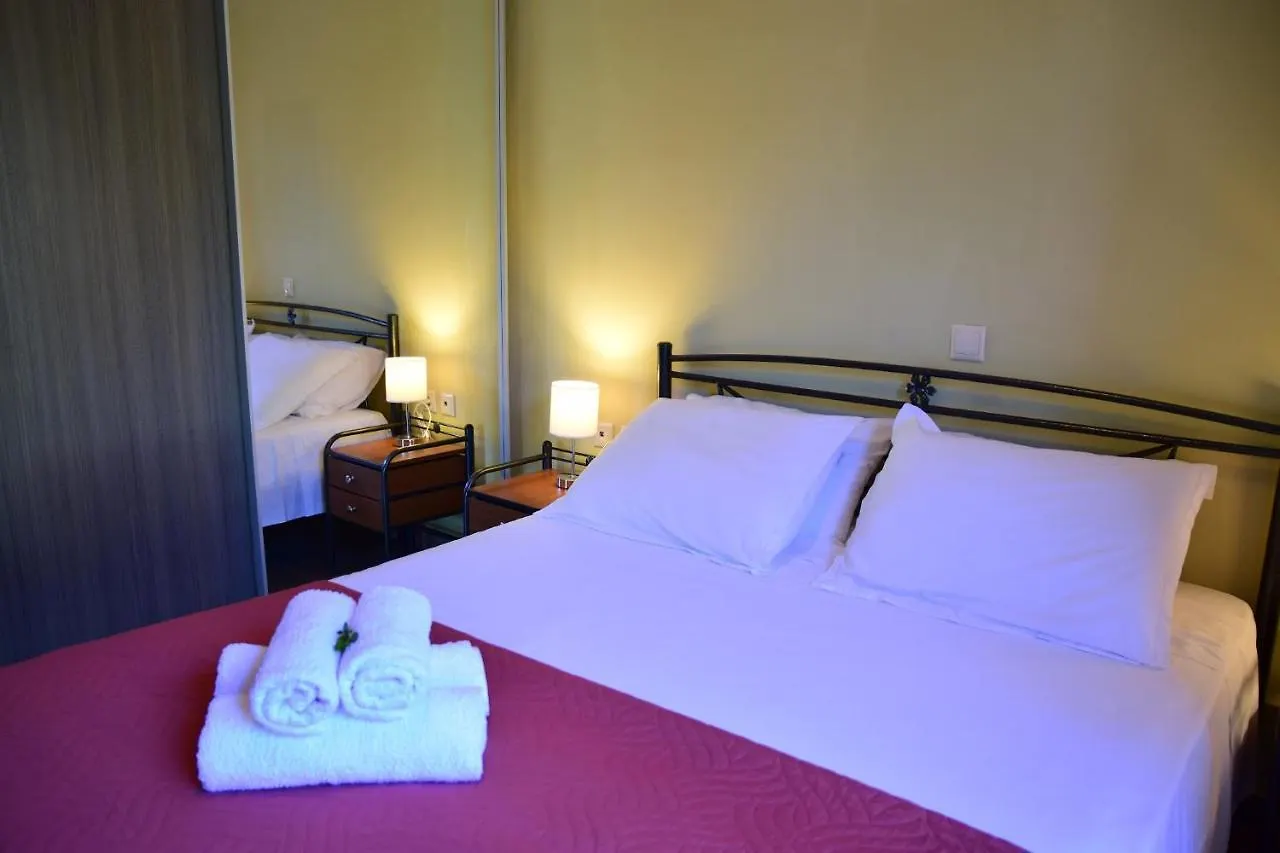 D'Angelos Apartments Karavomylos